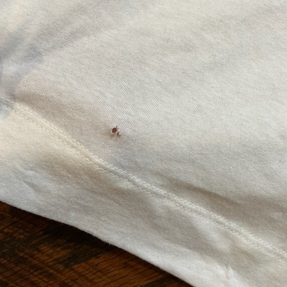 FARM Rio “Colorido Por Natureza” Parrot Graphic Tee Off White Size M NWT - Picture 12 of 12